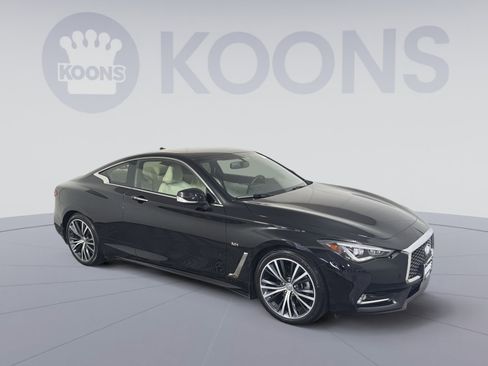 Used 2017 INFINITI Q60 w/ Cargo Package image 10