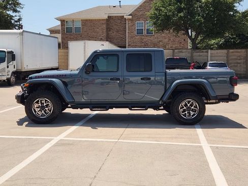 Used 2024 Jeep Gladiator Rubicon AWD/4WD image 11
