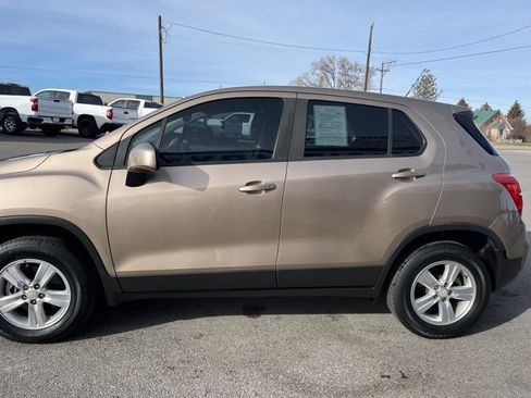 Used 2018 Chevrolet Trax LS image 8