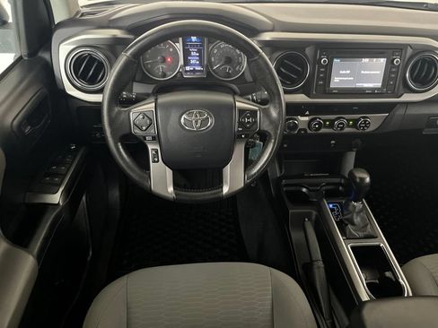 Used 2016 Toyota Tacoma SR5 AWD/4WD image 30