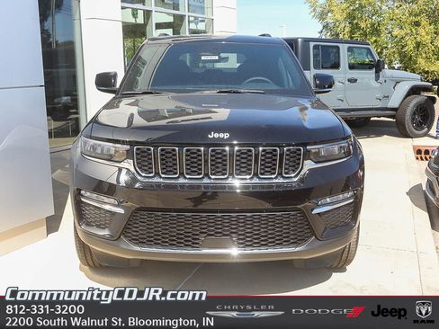 New 2025 Jeep Grand Cherokee Limited image 9