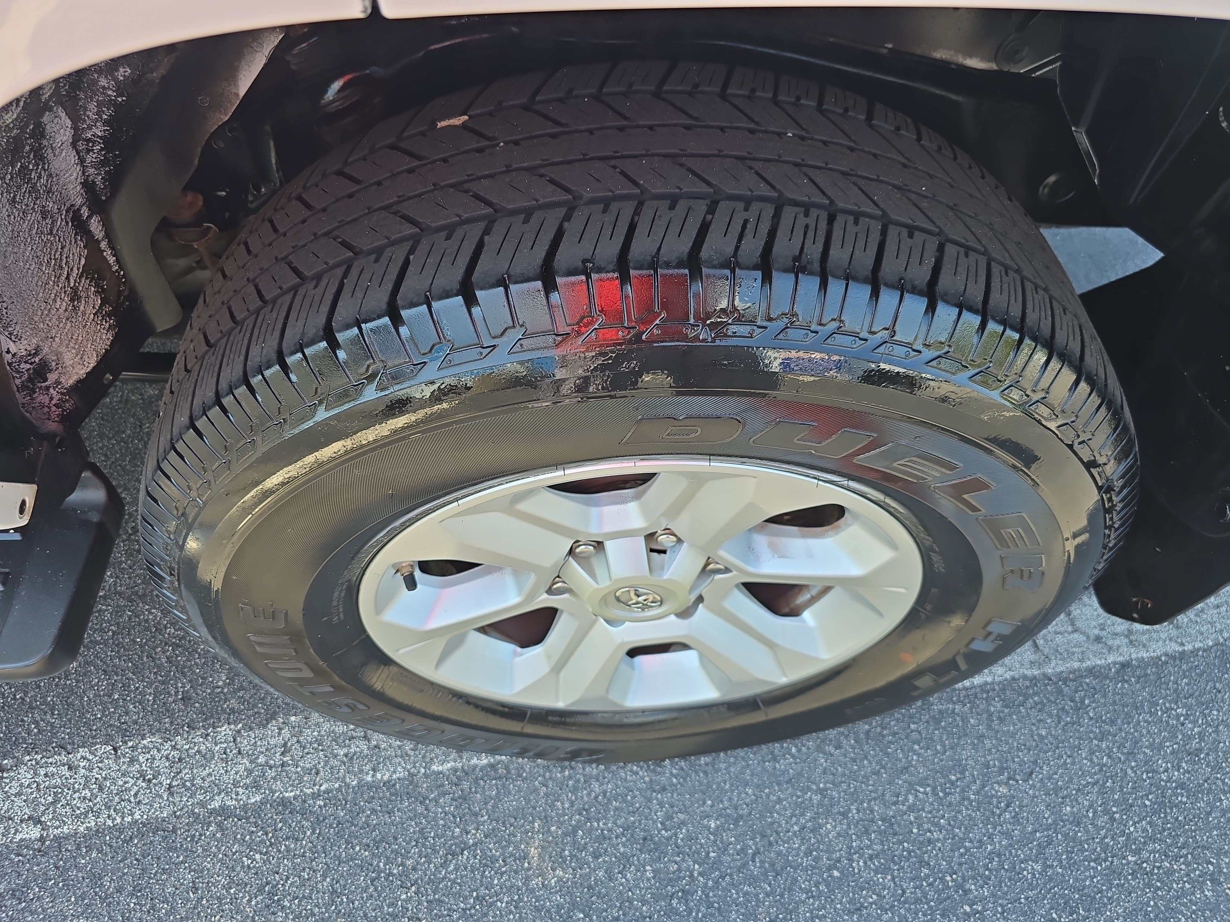 Used 2017 Toyota 4Runner SR5 AWD/4WD image 31