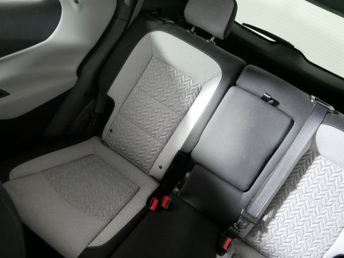 Used 2023 Chevrolet Equinox LT image 12