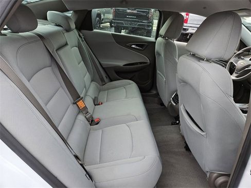 Used 2020 Chevrolet Malibu LT image 16