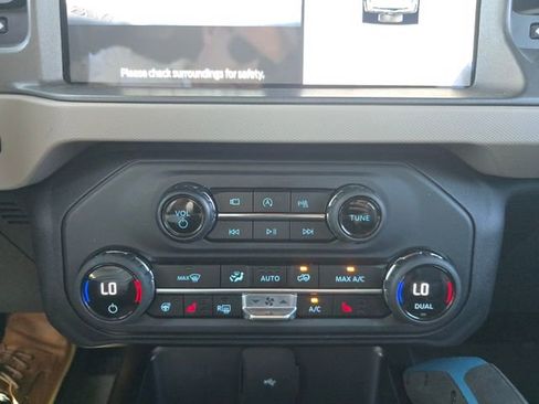 Used 2024 Ford Bronco Wildtrak AWD/4WD image 17