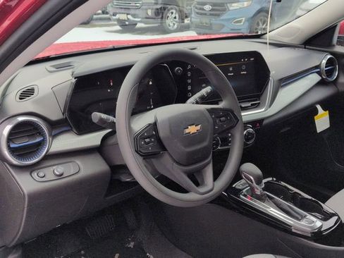 New 2026 Chevrolet Trax LT image 11