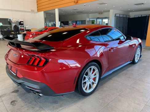 Used 2024 Ford Mustang GT Premium image 5