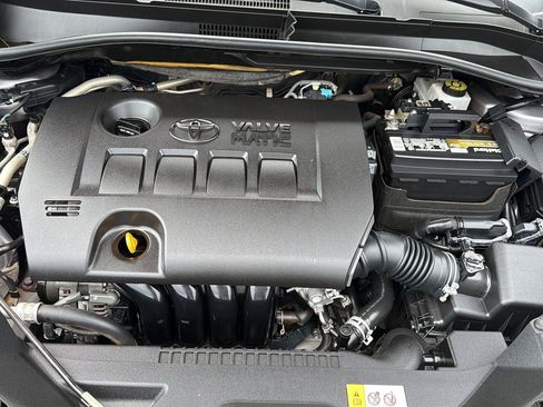Used 2018 Toyota C-HR XLE FWD image 33