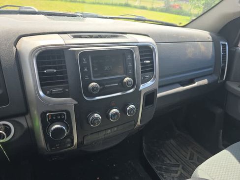 Used 2019 RAM 1500 Classic SLT AWD/4WD image 12