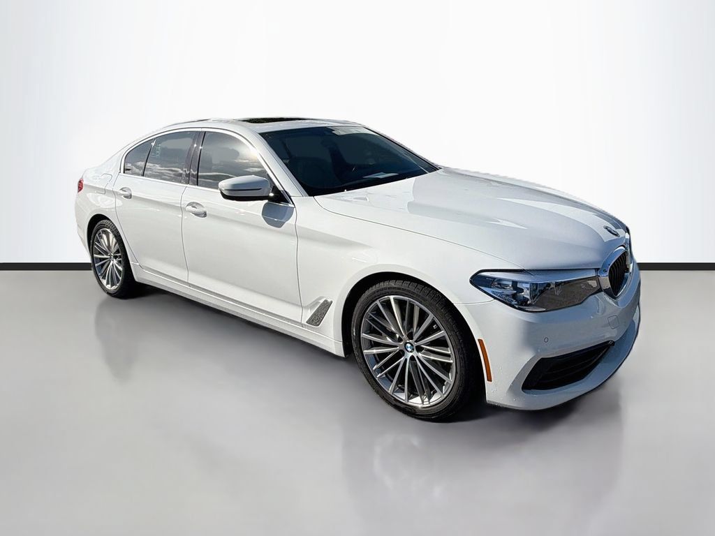 Used 2020 BMW 540i w/ Premium Package RWD image 3