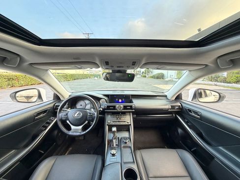 Used 2020 Lexus IS 300 RWD image 14