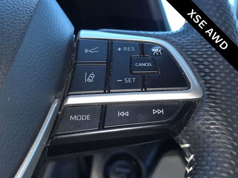 Used 2025 Toyota Sienna XSE AWD/4WD image 29