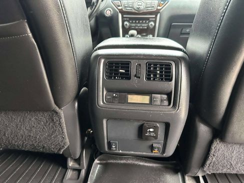 Used 2014 Nissan Pathfinder Platinum w/ Cargo Package image 22