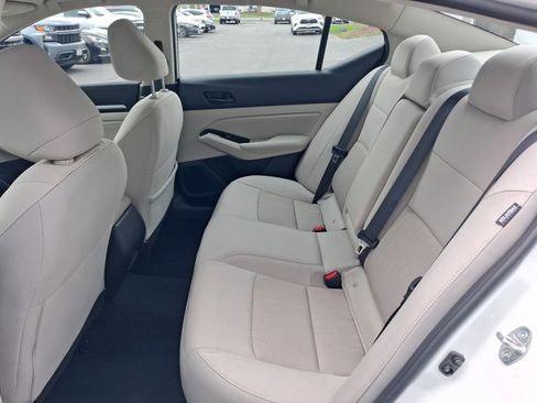 Used 2023 Nissan Altima 2.5 SV w/ SV Premium Package AWD/4WD image 18
