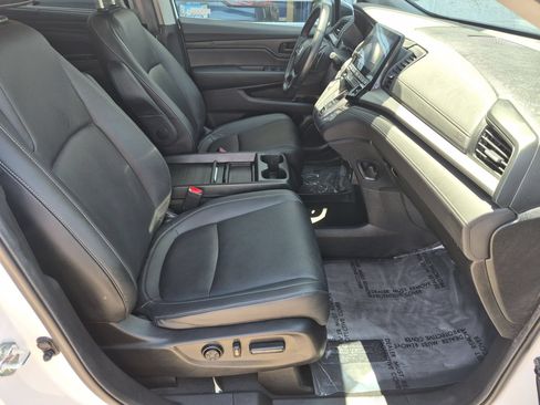 Certified 2024 Honda Odyssey EX-L image 32