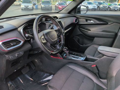 Used 2022 Chevrolet TrailBlazer RS FWD image 35