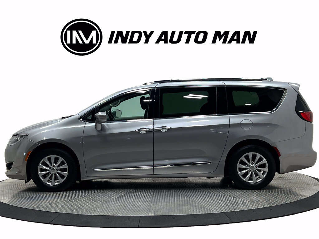 Used 2018 Chrysler Pacifica Touring-L FWD image 6