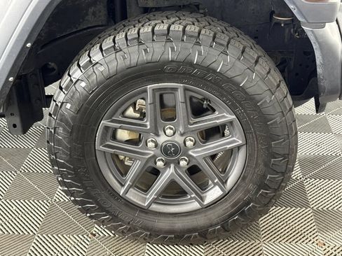 Used 2024 Jeep Wrangler Unlimited Sport AWD/4WD image 44