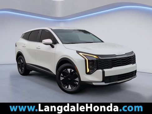 Used 2026 Kia Sportage LX FWD image 1