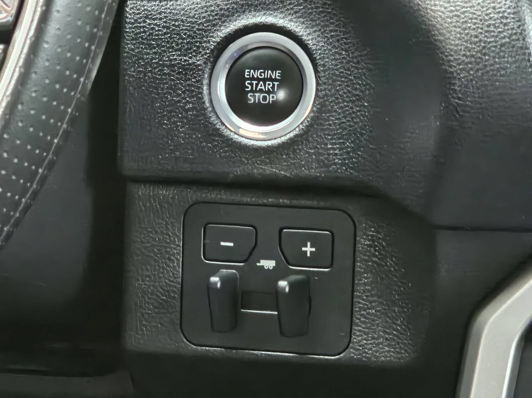 Used 2024 Toyota Tundra SR5 AWD/4WD image 32
