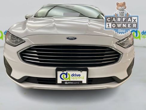 Used 2019 Ford Fusion SE image 15