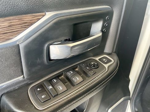 Used 2019 RAM 2500 Laramie AWD/4WD image 18