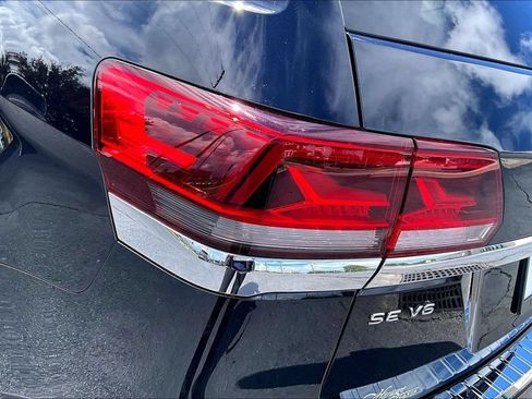 Used 2023 Volkswagen Atlas SE w/ Panoramic Sunroof Package FWD image 23