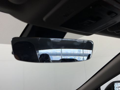 Used 2021 Toyota Camry SE image 29