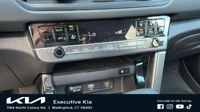 Certified 2024 Kia Seltos SX w/ SX Sunroof Package AWD/4WD image 18