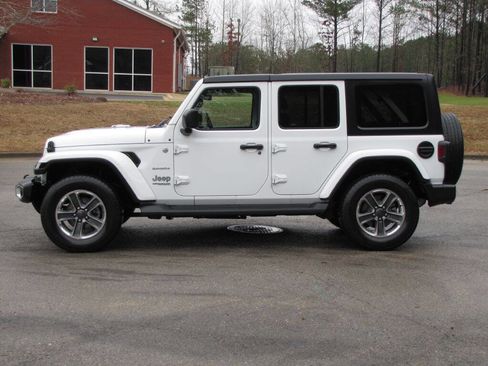 Used 2021 Jeep Wrangler Unlimited Sahara image 4
