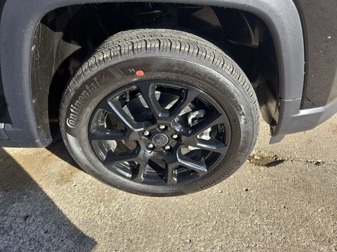 New 2026 Jeep Compass Latitude AWD/4WD image 23