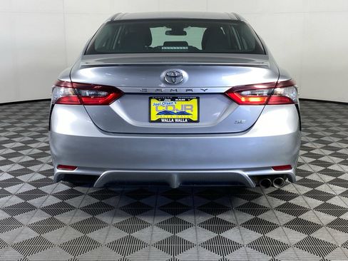 Used 2024 Toyota Camry SE FWD image 4