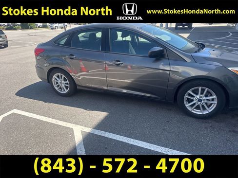 Used 2018 Ford Focus SE image 6