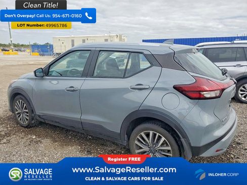 Used 2023 Nissan Kicks SV FWD image 3