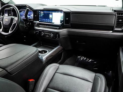 Used 2024 Chevrolet Silverado 3500 LTZ w/ LTZ Premium Package image 16