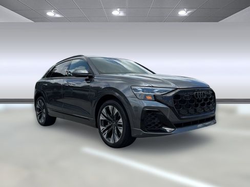 Used 2025 Audi Q8 Prestige AWD/4WD image 5