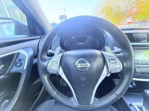 Used 2017 Nissan Altima 2.5 SR w/ Midnight Edition Package image 23