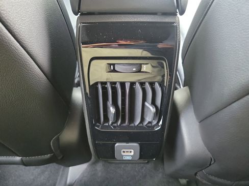 New 2026 Jeep Compass Latitude image 10