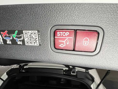 Certified 2025 Mercedes-Benz GLC 300 GLC 300 image 17