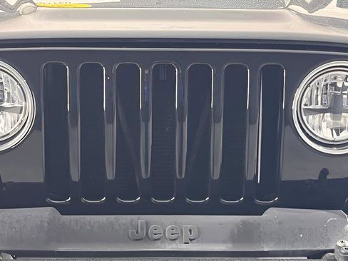 Used 2002 Jeep Wrangler Sport image 9