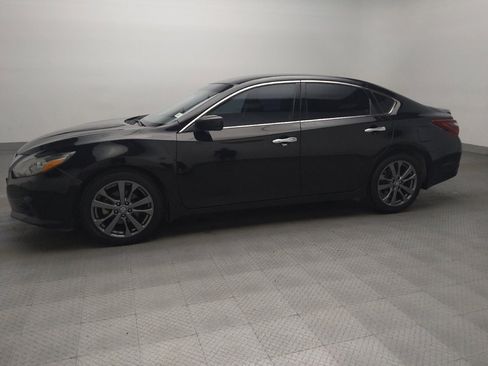 Used 2018 Nissan Altima 2.5 SR w/ SR Special Edition FWD image 2