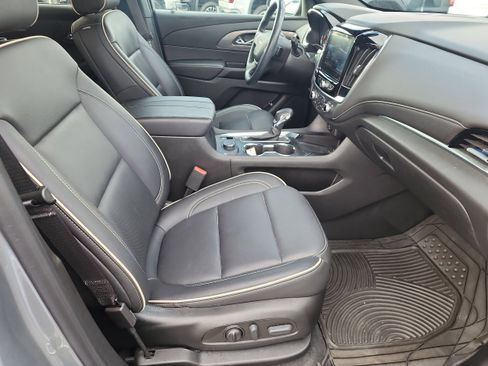 Used 2023 Chevrolet Traverse Premier w/ LPO, Cargo Package image 10