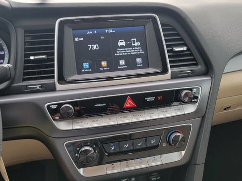 Used 2019 Hyundai Sonata SE w/ Cargo Package FWD image 13