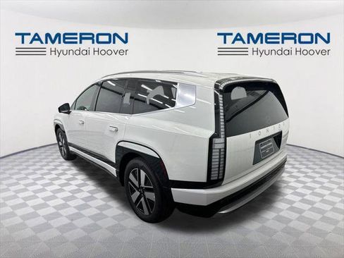 New 2026 Hyundai Ioniq 9 SEL image 3