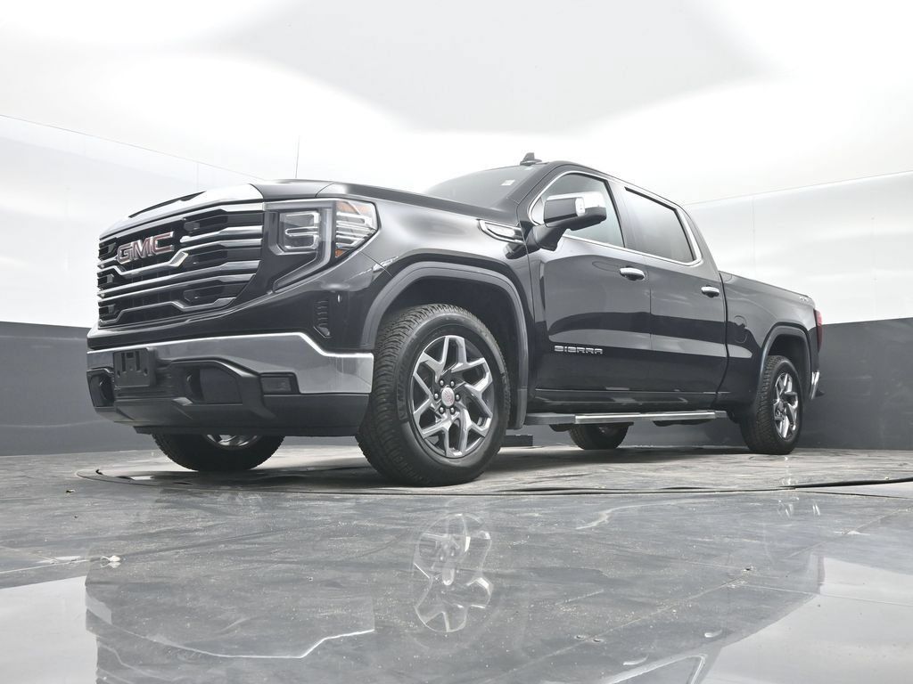 Used 2022 GMC Sierra 1500 SLT w/ SLT Convenience Package AWD/4WD image 25