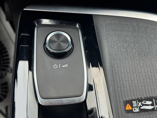 Used 2025 Buick Enclave Preferred AWD/4WD image 38