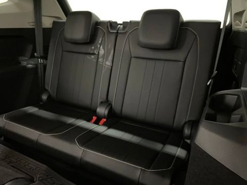 Used 2023 Volkswagen Tiguan SE w/ Panoramic Sunroof Package FWD image 82