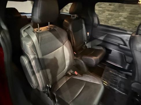 Used 2025 Toyota Sienna XSE w/ XSE Plus Package AWD/4WD image 36