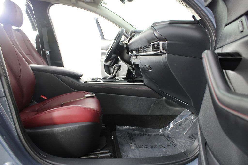 Used 2024 MAZDA CX-30 AWD 2.5 S w/ Preferred Package image 21