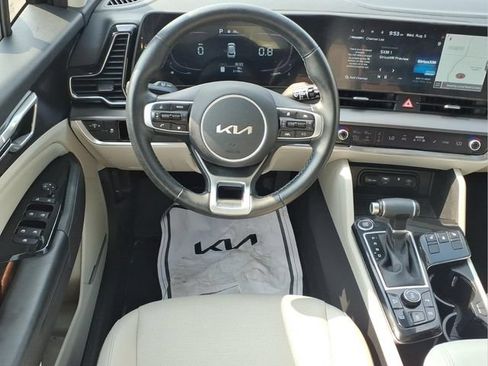 Used 2023 Kia Sportage EX AWD/4WD image 6